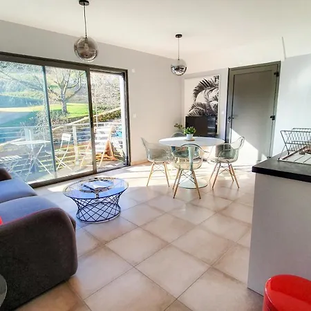 Le Nid Discret Avec Balcon Et Parking Prive Gratuit Apartamento Sarlat-la-Canéda Exterior foto