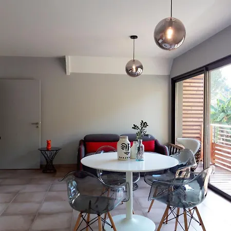 Le Nid Discret Avec Balcon Et Parking Prive Gratuit Apartamento Sarlat-la-Canéda Exterior foto