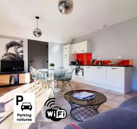 Le Nid Discret Avec Balcon Et Parking Prive Gratuit Apartamento Sarlat-la-Canéda Exterior foto