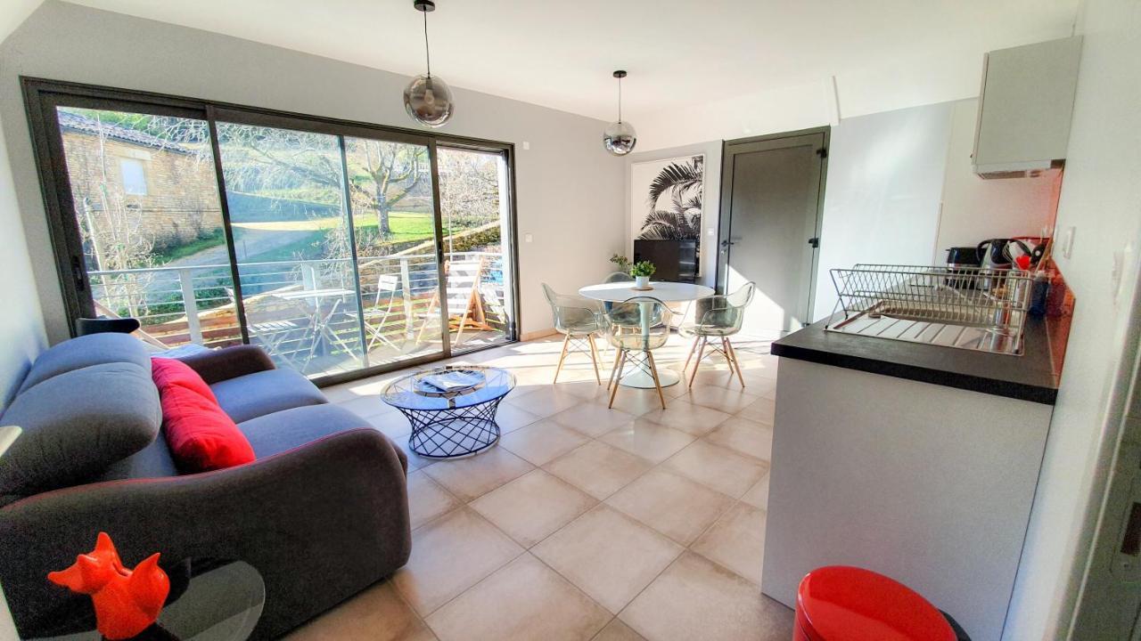Le Nid Discret Avec Balcon Et Parking Privé Gratuit Appartement