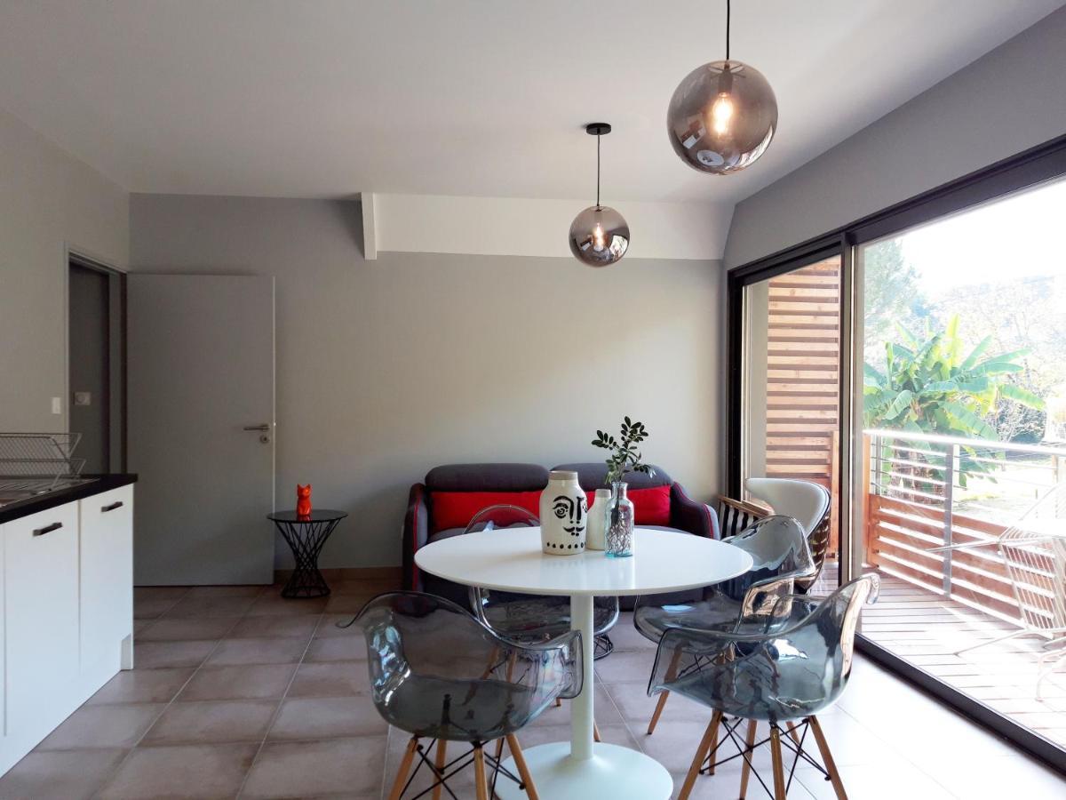 Le Nid Discret Avec Balcon Et Parking Prive Gratuit