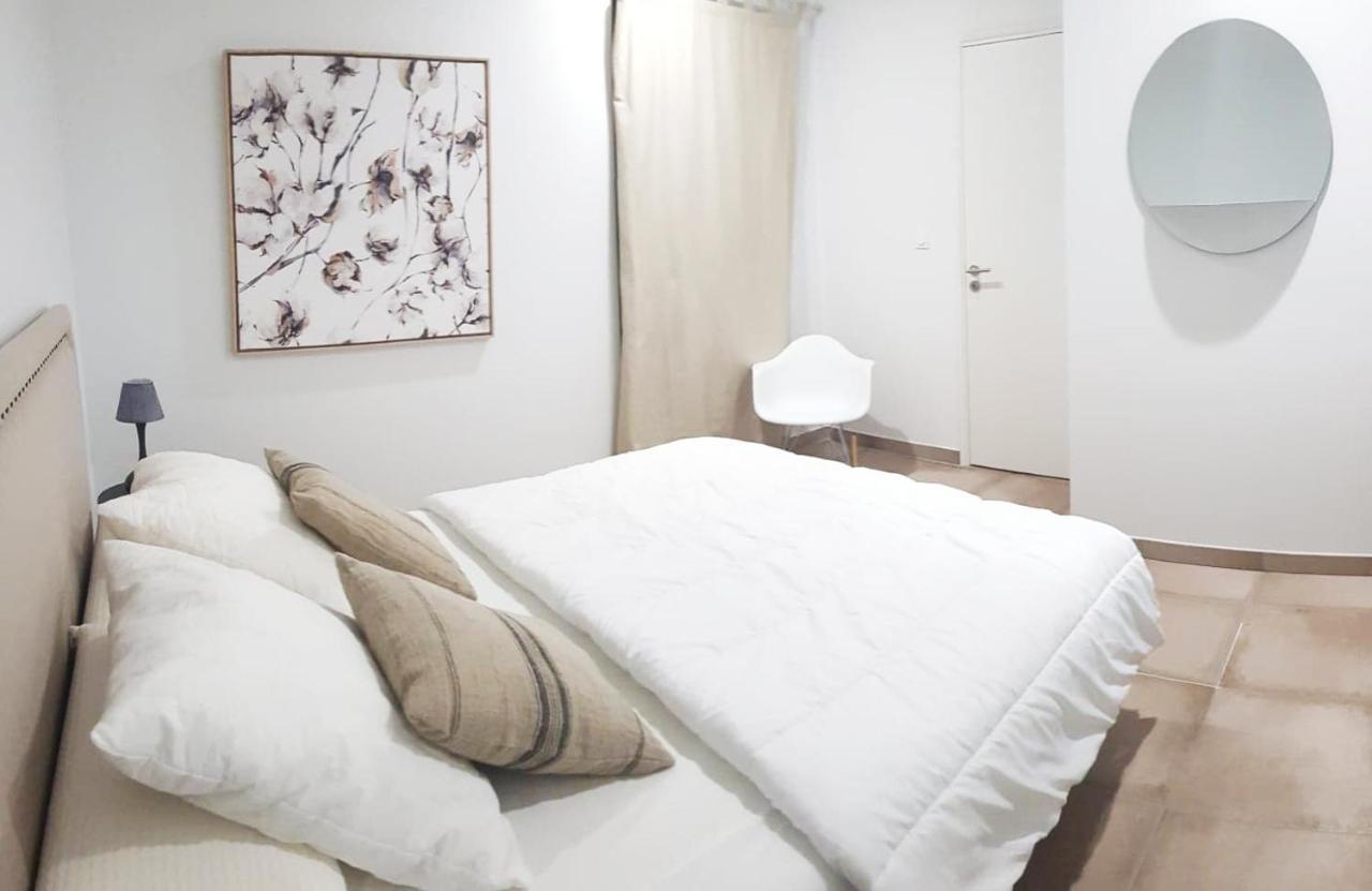 Le Nid Discret Avec Balcon Et Parking Privé Gratuit Appartement *